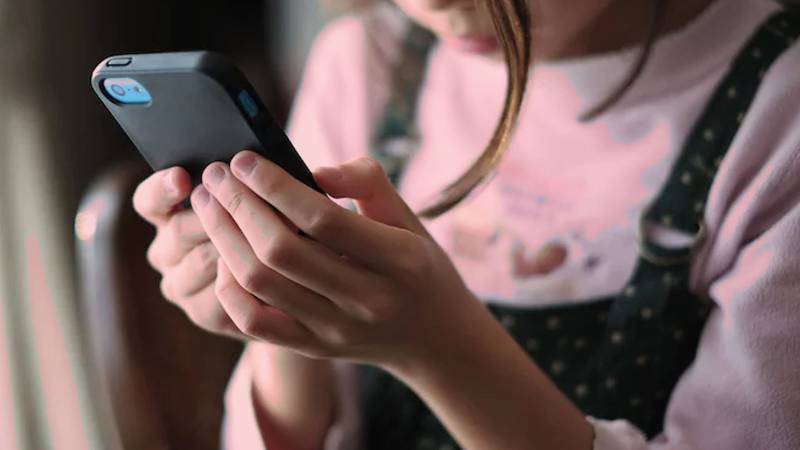 Almost A Quarter Of UK Children Aged 5-7 Own Smartphones, Ofcom Reveals