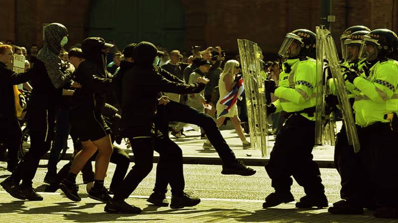 The UK Police Encouraged Far-Right Protesters